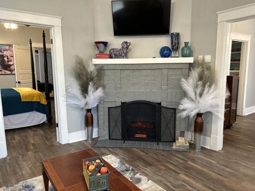 living_room_fireplace
